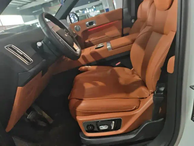 Li Auto L7 — Фото автомобиля 9
