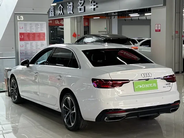 Audi A4L — Фото автомобиля 7