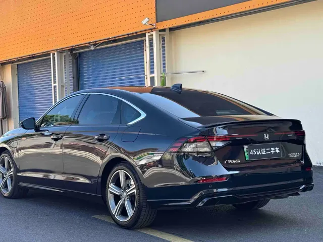 Honda Accord — Фото автомобиля 5