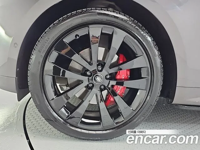 Land Rover Range Rover Sport — Фото автомобиля 5