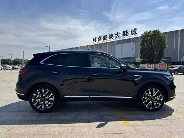 Hongqi HS5 — Фото автомобиля 8