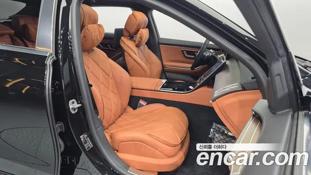 Mercedes-Benz S-Class — Фото автомобиля 24