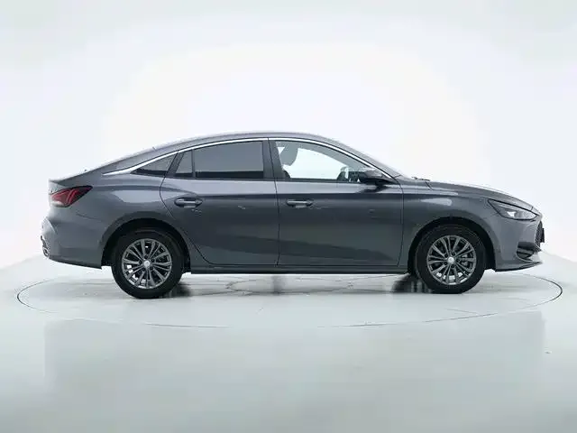 MG 5 — Фото автомобиля 4