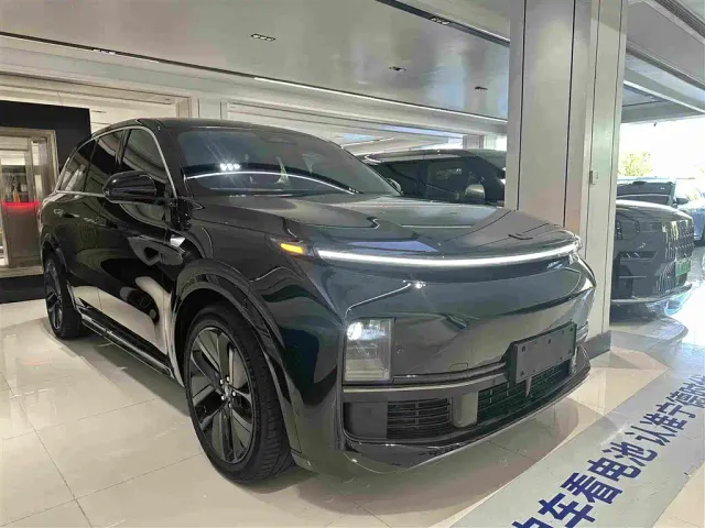 Фотография автомобиля — Li Auto L8