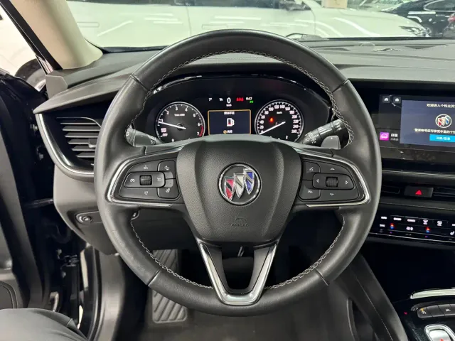 Buick Envision Plus — Фото автомобиля 10