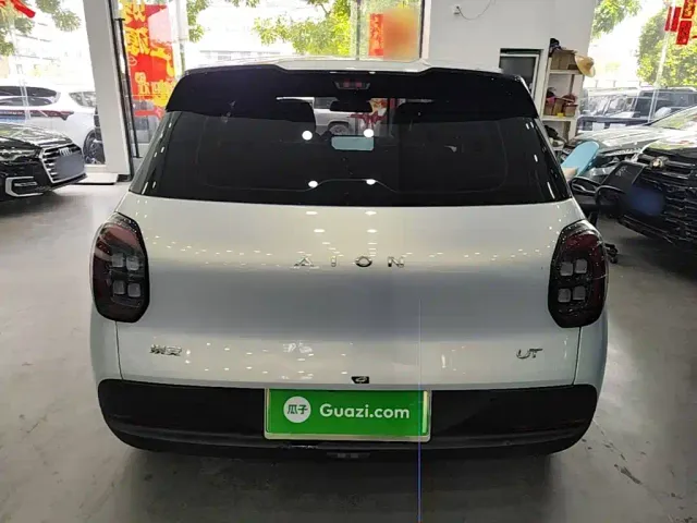 GAC Aion UT — Фото автомобиля 5