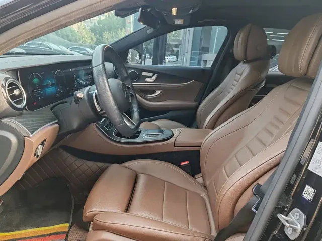 Mercedes-Benz E-Class — Фото автомобиля 15