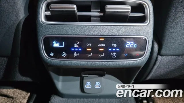 Genesis GV70 — Фото автомобиля 18