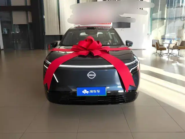 Nissan NX8 — Фото автомобиля 2