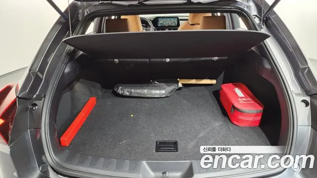 Lexus UX — Фото автомобиля 19