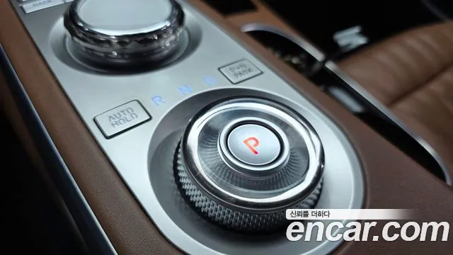 Genesis GV70 — Фото автомобиля 9