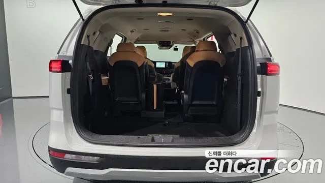 Kia Carnival Generation 4 — Фото автомобиля 25