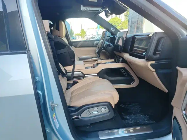 BYD FangChengBao Leopard 8 — Фото автомобиля 24