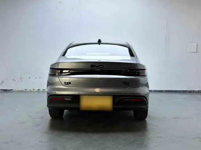 BYD Seal 05 DM-i — Фото автомобиля 5