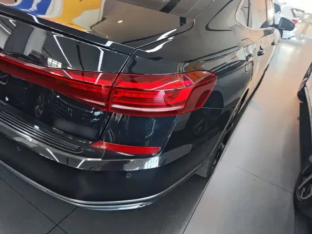 Volkswagen Passat — Фото автомобиля 7