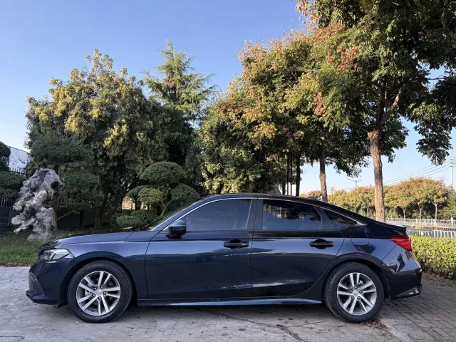 Honda Civic — Фото автомобиля 2