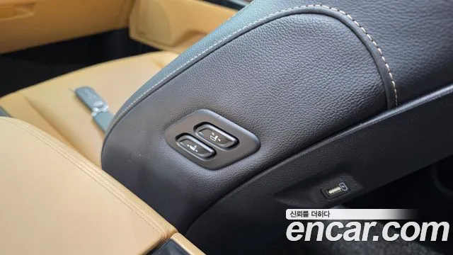 Kia Carnival Generation 4 — Фото автомобиля 27
