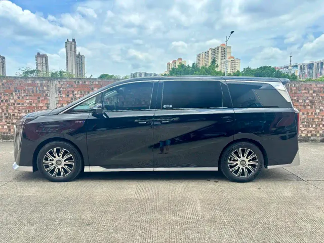 GAC Trumpchi E9 — Фото автомобиля 7