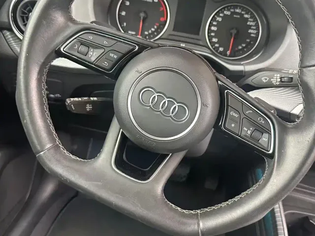Audi Q2L — Фото автомобиля 8