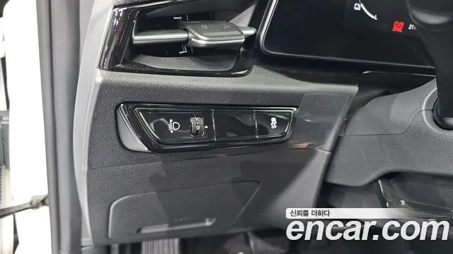 Kia Niro — Фото автомобиля 20