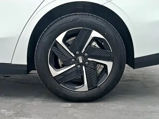 Geely Galaxy L6 — Фото автомобиля 8