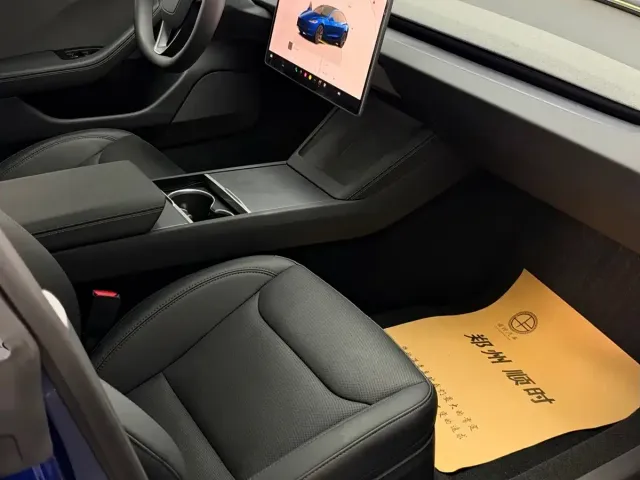 Tesla Model 3 2025 Model Year Facelift Rear-Wheel Drive — Фото автомобиля 5