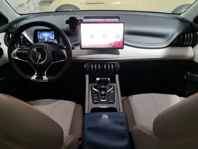 BYD Yuan PLUS — Фото автомобиля 9