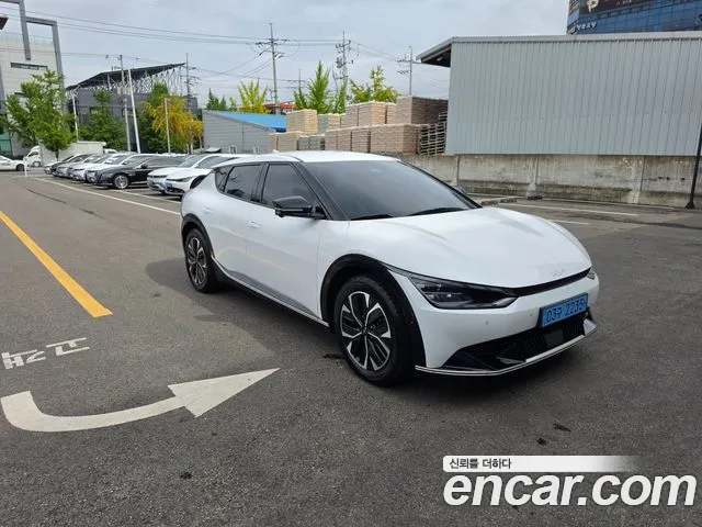 Kia EV6 — Фото автомобиля 2