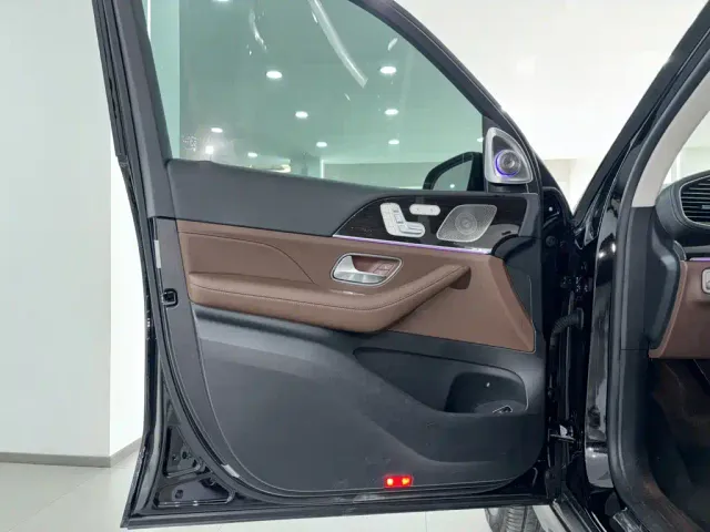 Mercedes-Benz GLE-Class — Фото автомобиля 24