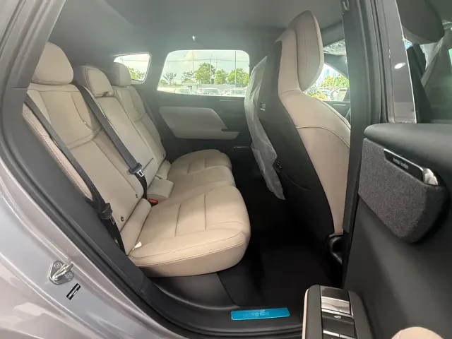 Volvo XC70 Plug-in Hybrid — Фото автомобиля 19