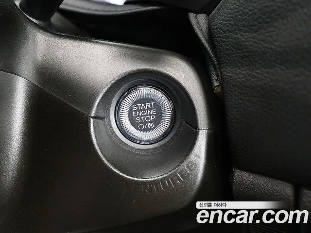 Jeep Renegade — Фото автомобиля 16