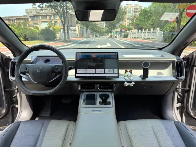 Leapmotor Lafa 5 — Фото автомобиля 12