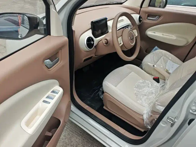 Wuling Hongguang Mini EV — Фото автомобиля 15