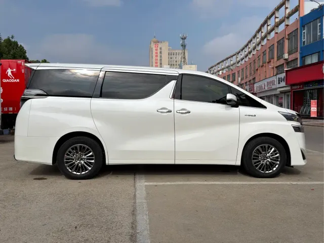 Toyota Vellfire — Фото автомобиля 15