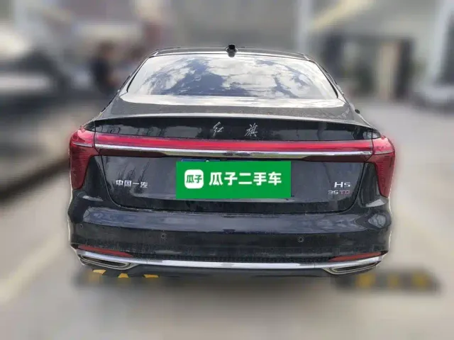 Hongqi H5 — Фото автомобиля 3