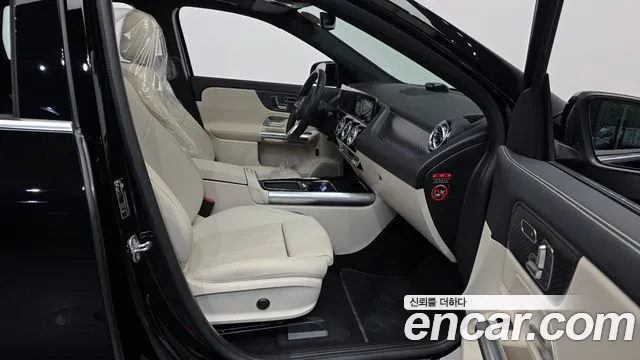 Mercedes-Benz EQA — Фото автомобиля 5