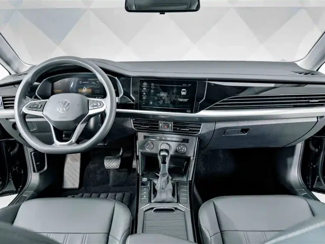 Volkswagen Passat — Фото автомобиля 10