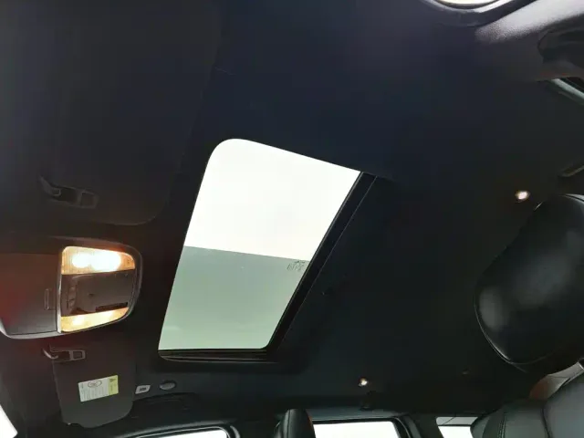 Jeep Grand Cherokee — Фото автомобиля 14