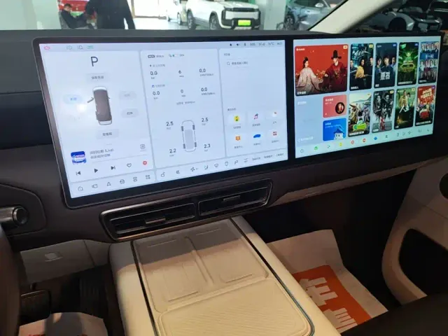 Li Auto MEGA — Фото автомобиля 12