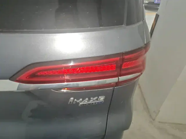Roewe iMAX8 — Фото автомобиля 7