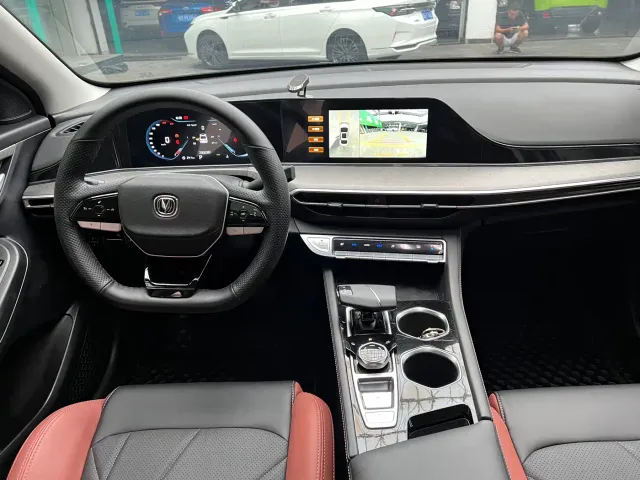 Changan Eado — Фото автомобиля 5