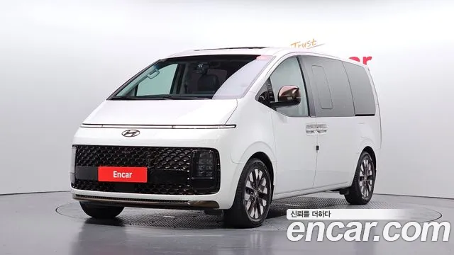 Фотография автомобиля — Hyundai Staria