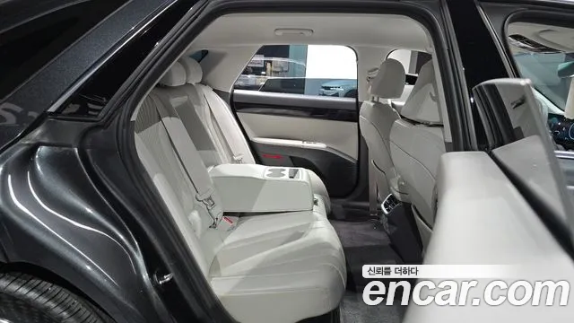 Hyundai Grandeur GN7 — Фото автомобиля 17
