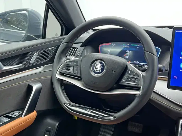 BYD Tang — Фото автомобиля 21