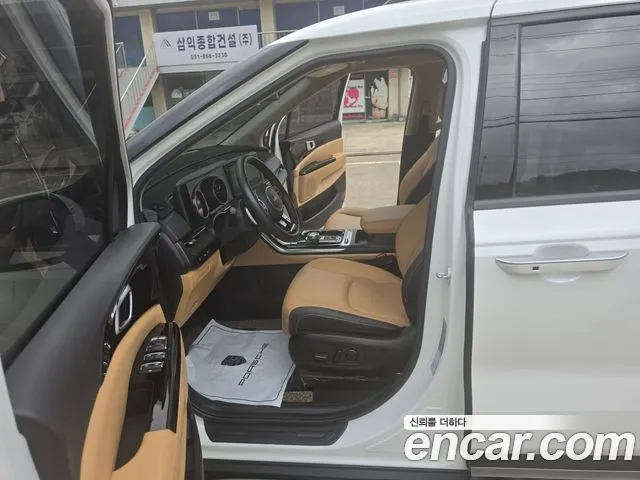 Kia Carnival Generation 4 — Фото автомобиля 12