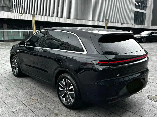 Li Auto L6 — Фото автомобиля 9