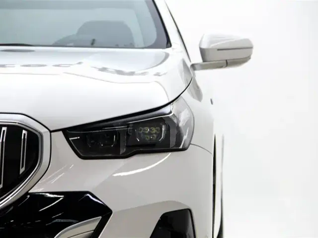 BMW 5 Series — Фото автомобиля 9