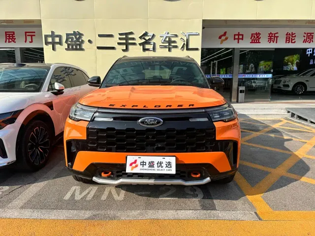 Ford Explorer — Фото автомобиля 2