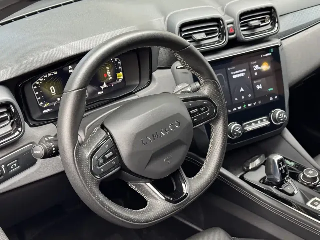 Lynk & Co 03 — Фото автомобиля 17