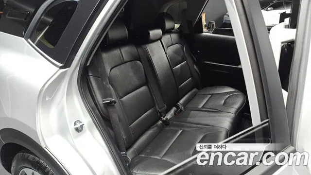 Kia Niro — Фото автомобиля 17